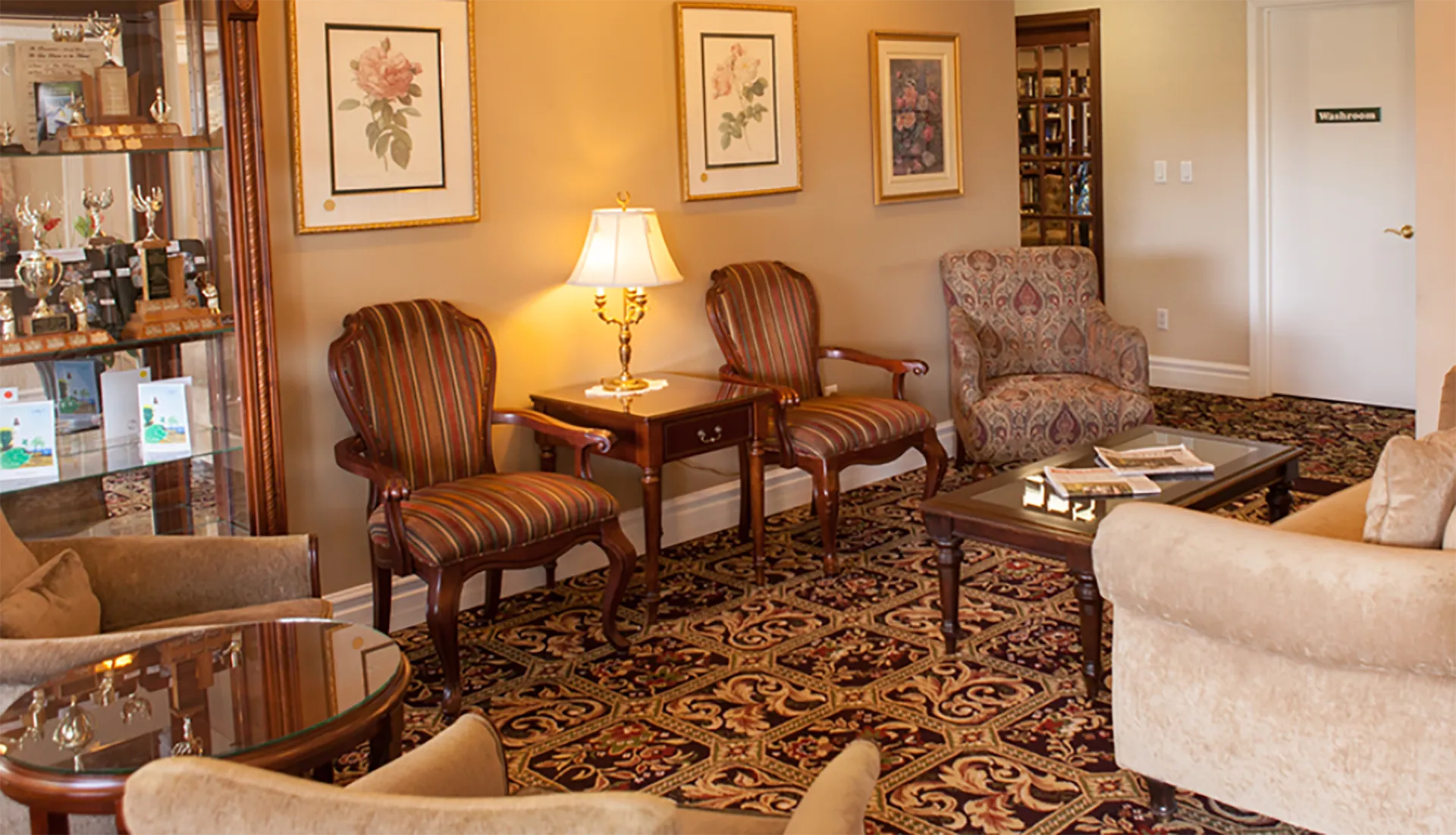 photo of two comfortable chairs beside a lamp in the cozy common area of the Renaissance Retirement Residence in Victoria, BC